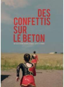 DES CONFETTIS SUR LE BETON