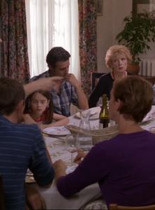 PAS DE POLITIQUE A TABLE