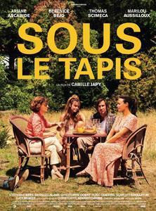 Sous le tapis