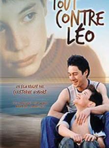 Tout contre Léo